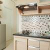 Отель Comfort 2BR Green Pramuka City Apartment near Shopping Center, фото 8