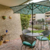 Отель Charming 1-bdrm Condo Steps to Old Town Scottsdale, фото 6