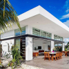 Отель Oceanside Vacation Villa with Private Pool and Resort Amenities v10, фото 15