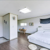 Отель Jeju Cozy Guemmorae Pension, фото 3