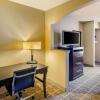 Отель Quality Suites Sherman, фото 4