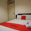Отель RedDoorz near Ambarrukmo Plaza Mall, фото 6
