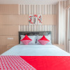 Отель OYO 1948 Apartement Sentul Tower, фото 7