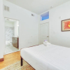 Отель Sosuite 2BR Penthouse w W D Gym On-site Bar, фото 4