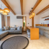 Отель Lupia Suites, фото 1