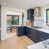 Отель Stylish 2-bed Flat w/ Private Garden in Tooting, South London, фото 3