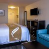 Отель Quality Inn & Suites Camarillo - Oxnard, фото 28