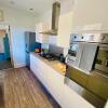 Отель Spacious Victorian family Town House, sleeps 6, near York Centre, фото 24