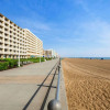 Отель Country Inn & Suites by Radisson, Virginia Beach (Oceanfront), VA, фото 17