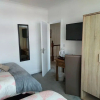 Отель Room in Guest Room - Apple House Wembley - Family Room With Shared Bathroom, фото 9