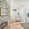 Отель Charming Castle Rock Retreat w/ Fireplace!, фото 2