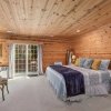 Отель River Road Lodge 7 Bedroom Lodge by NW Comfy Cabins by Redawning, фото 5