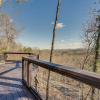 Отель Mountaintop Blue Ridge Cabin: 2 Mi to Downtown, фото 1