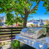 Отель New Listing! Venice Canal-front W/ Pool, Near Beach 5 Bedroom Home, фото 15