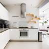 Отель Spacious & Bright Loft Apartment - Shoreditch, фото 4