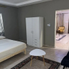 Отель Captivating 5-bedroom Duplex With 4 Toilets, фото 3