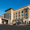 Отель Holiday Inn & Suites Idaho Falls, an IHG Hotel в Айдахо-Фолсе