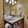 Отель Luxury 5bed/6ba Cabin: Theater, Pool Room, Hottub!, фото 8