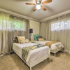 Отель Charming Charlotte Cottage on a Half Acre!, фото 4