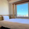 Отель Toyoko Inn Okinawa Naha Omoromachi Ekimae, фото 3