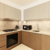 Отель Luxurious Waterfront 1BR with Sea Views, фото 4