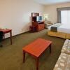 Отель Holiday Inn Express Hotel & Suites Bedford, an IHG Hotel, фото 3