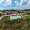 Отель Lovely Farmhouse in Asciano With Swimming Pool, фото 20