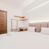 Отель Comfort Stay 2Br At Sky House Bsd Apartment Near Aeon, фото 4