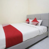Отель OYO 654 Fabio Guest House Syariah, фото 15