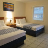 Отель Dolphin Oceanfront Motel, фото 3