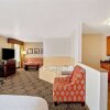 Отель La Quinta Inn & Suites by Wyndham Las Vegas Red Rock, фото 10
