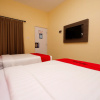 Отель RedDoorz Plus near Paragon Mall Semarang, фото 3