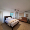 Отель Comfy apartment 8 minute walk from beach, фото 3
