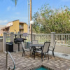 Отель Two Bedroom Condo - Short Walk to the Beach, фото 10