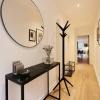 Отель The Putney Escape - Trendy 2bdr Flat With Terrace Parking, фото 11