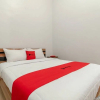 Отель RedDoorz Near Universitas LP3i Medan, фото 13