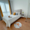 Отель Comfy Family Suite 3 Bedrooms @ Menjalara, фото 3