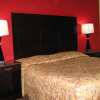Отель Town House Inn and Suites, фото 4