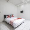 Отель OYO 2381 Nabila Residence Syariah, фото 7