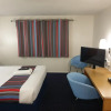 Отель Travelodge Manchester Birch M62 Eastbound, фото 28