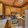 Отель Pollock Pines Cabin w/ Hot Tub: Near Top Vineyards, фото 7