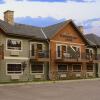 Отель Elkwater Lake Lodge, фото 1