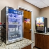 Отель Comfort Inn & Suites Airport - American Way, фото 11