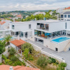 Отель Luxury Villa Soleil with Swimming Pool, фото 33