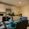 Отель Remarkable 3-bed Apartment in London, фото 11