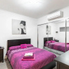 Отель Conveniently Located Luxury Home - 10 Mins from CBD, фото 3