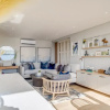 Отель Exquisite Apartment in Mouille Point near to Golf Course, фото 32
