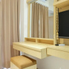 Отель Comfy Studio Apartment at M-Town Residence near Summarecon Mall, фото 17