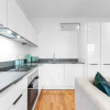 Отель Stunning 1 Bed Apartment Near Heathrow London, фото 4