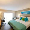 Отель Courtyard by Marriott Nassau Downtown/Junkanoo Beach, фото 3
